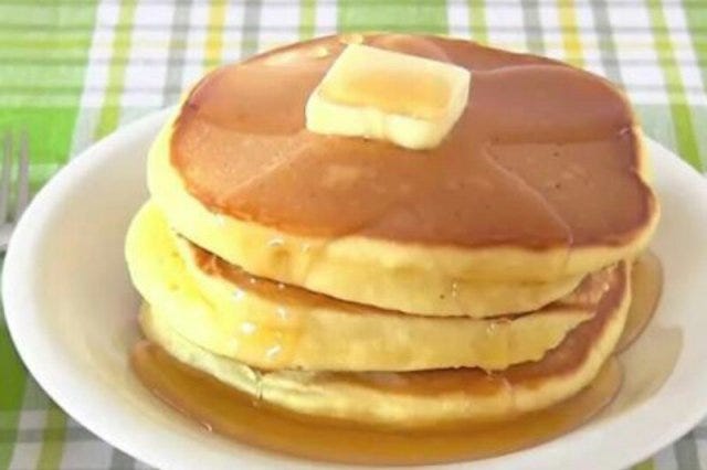 Spongy Breakfast Hotcakes Spongy Breakfast Hotcakes