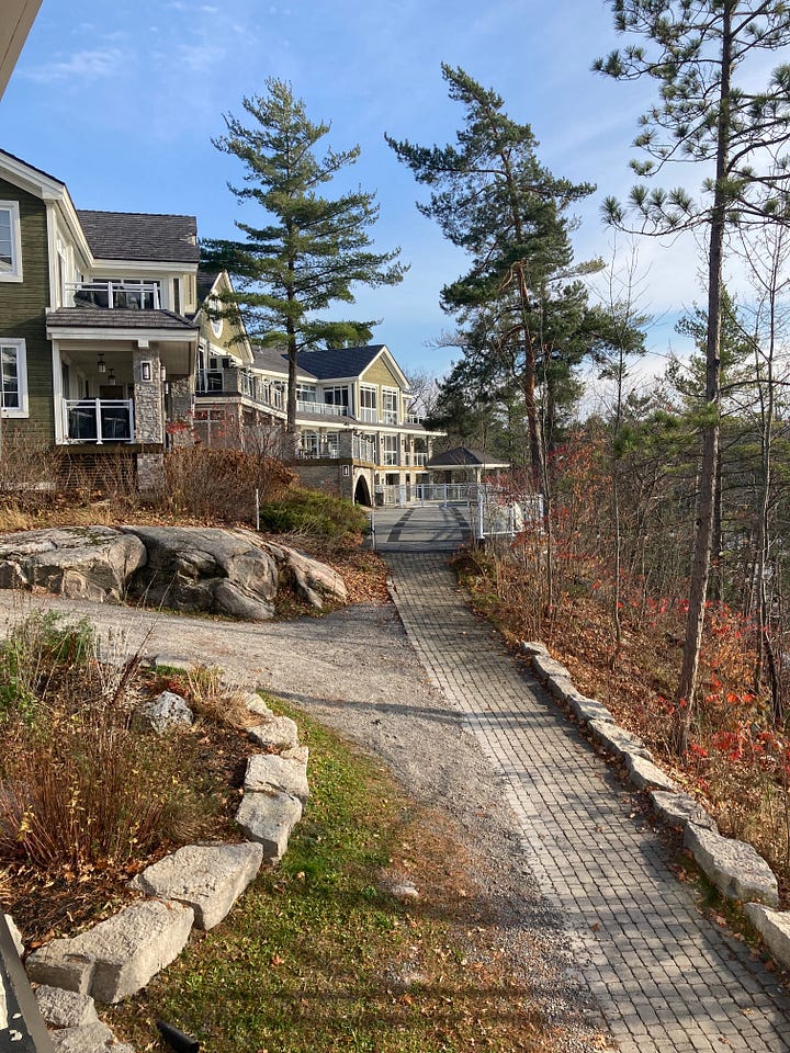 This beautiful resort is worth discovering, located on Lake Muskoka in Ontario.