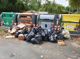 Poubelles en Dordogne : les multiples facettes de la contestation contre la  réforme