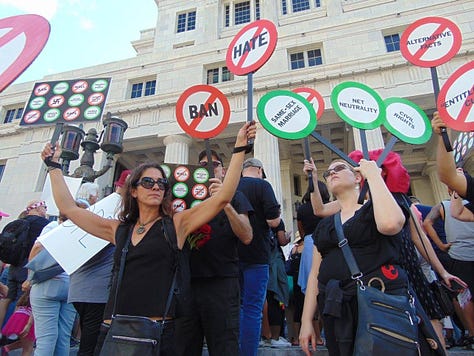 América es valiente porque su gente lo es. 