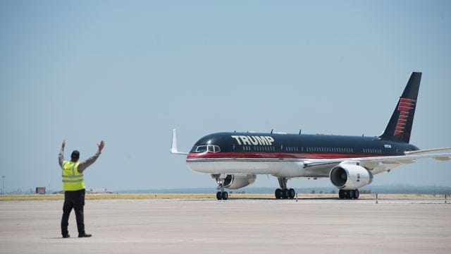 Air Force One transition report shows Trump's plane was once Paul Allen's -  KIRO 7 News Seattle