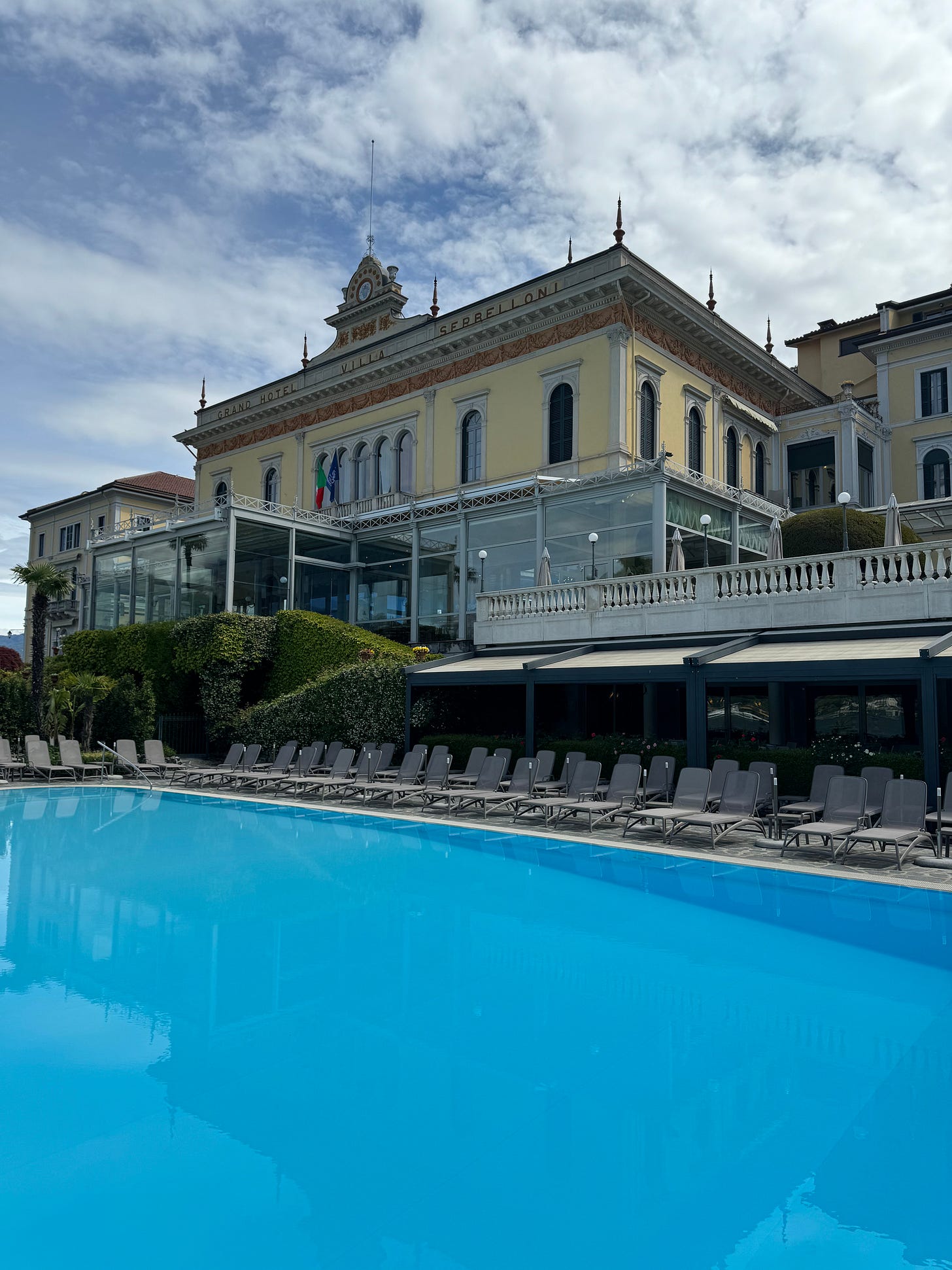 Grand Hotel Villa Serbelloni facade