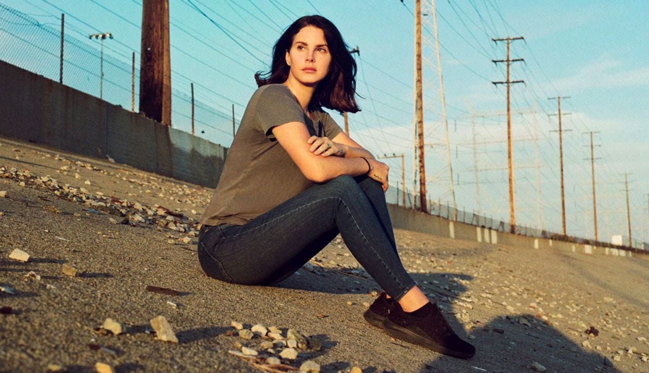 Del Rey Stays True to Her Sound on New Album - The Heights