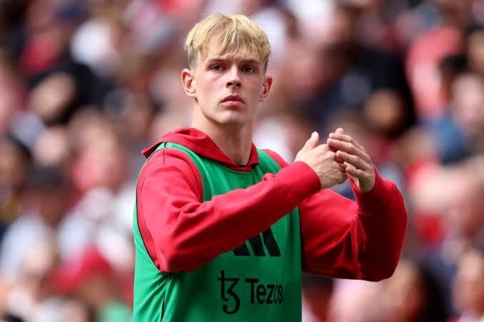 Toby Collyer sends message to Man Utd fans after making his debut, Kobbie  Mainoo responds