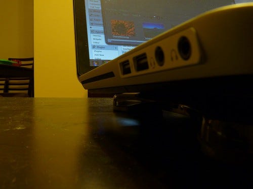 Left side of Envy 14 Left side of Envy 14