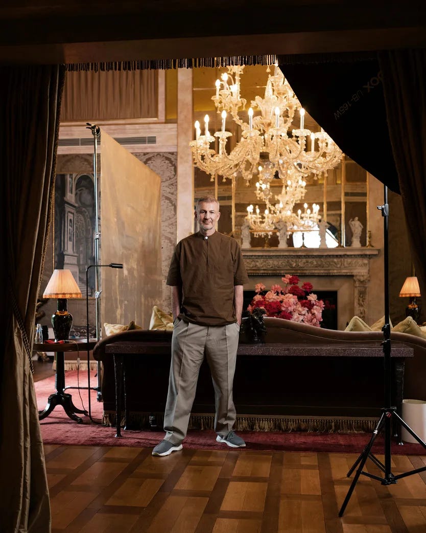 А сфоткай, типа «ля какой простой парень, без костюма, настоящий нуво стартапер» [Источник: The Economist]