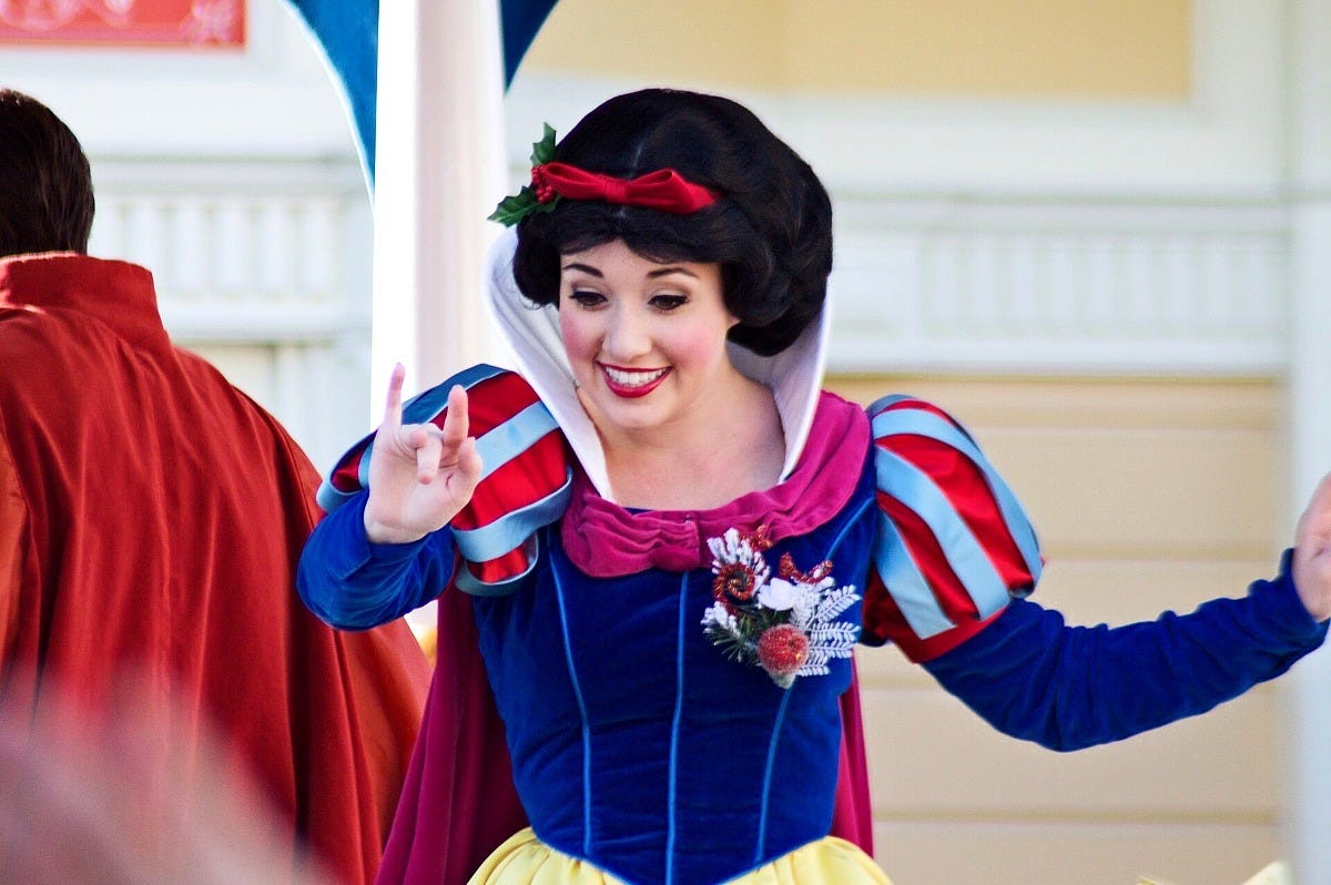 Snow White in a Christmas parade at Walt Disney World in 2009. Image: H. Michael Miley via Wikimedia Commons