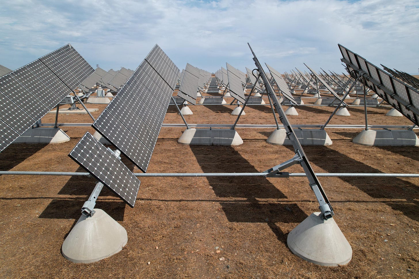 California plans to launch an experiment to cover its aqueducts with solar panels California plans to launch an experiment to cover its aqueducts with solar panels