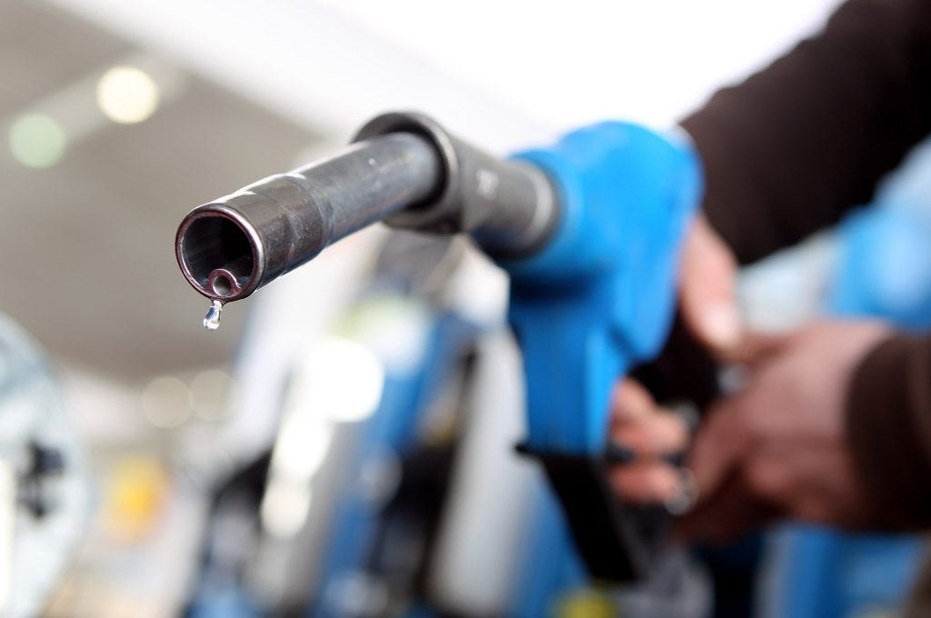 https://www.motorbiscuit.com/wp-content/uploads/2022/03/gas-pump-nozzle-1024x680.jpg