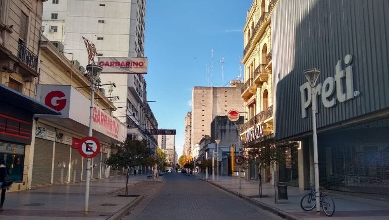 Comercios: el feriado del lunes la mayoría mantendrá sus puertas cerradas -  BVC Noticias