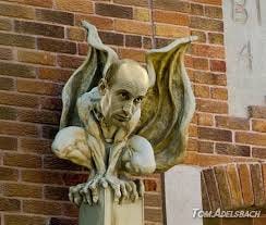 A statue of a person with wings

AI-generated content may be incorrect.