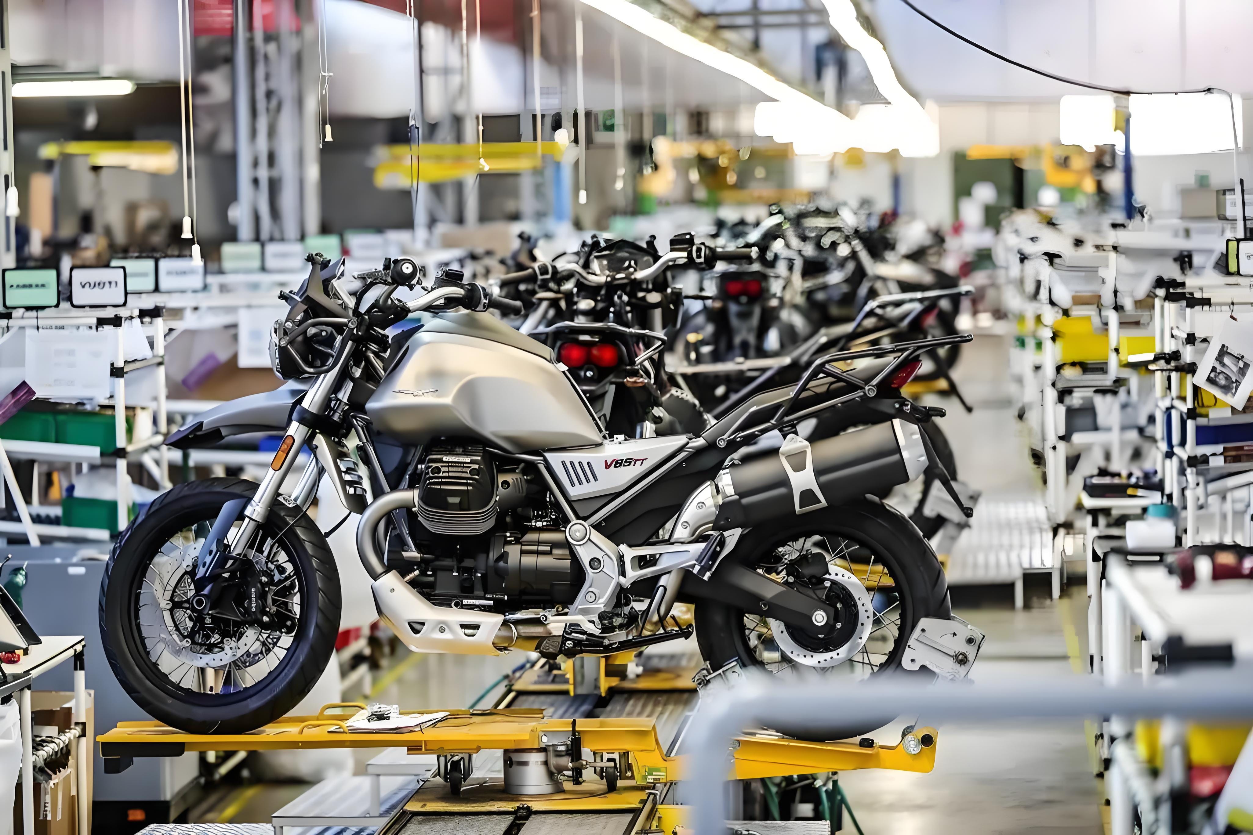 Zhang Xue Motorcycle: China's Underdog Mechanic & Chongqing's Rise