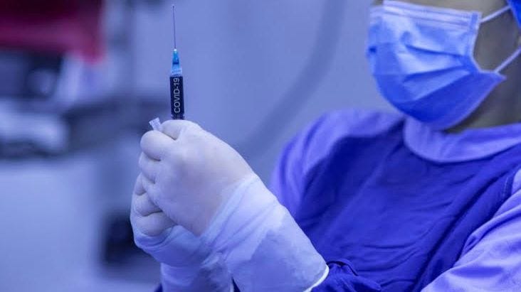 I Australien läggs bevis fram för att vaccinerna mot covid-19 är genetiskt modifierade organismer (GMO).