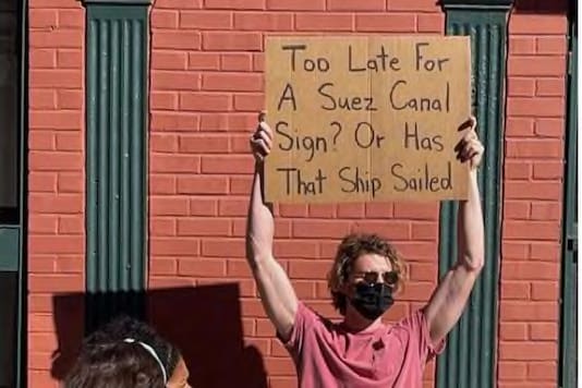 Image credits: Dude With Sign/Instagram.