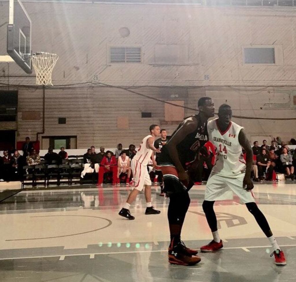 Thon Maker matchup up against Deandre Ayton Thon Maker matchup up against Deandre Ayton