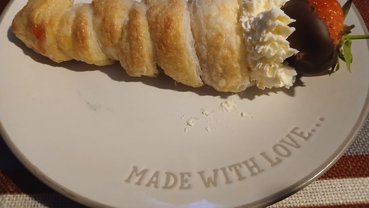 Those Cakes We Like ... Are Getting Messy This Summer