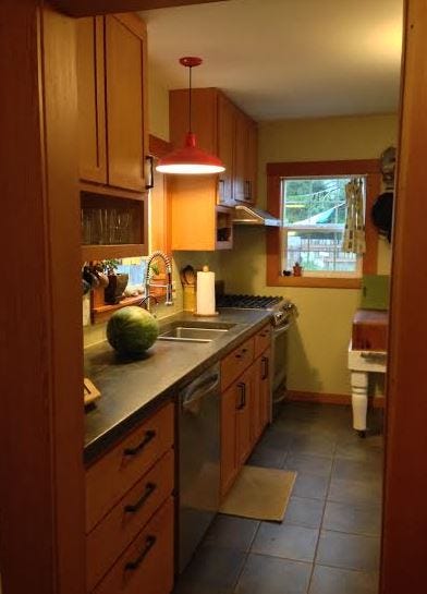 little house in forks kitchen