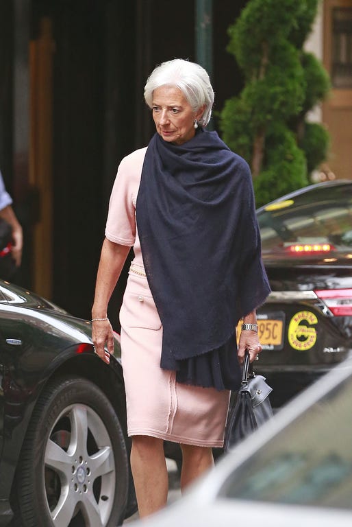 Lagarde-10000 Euro outfit