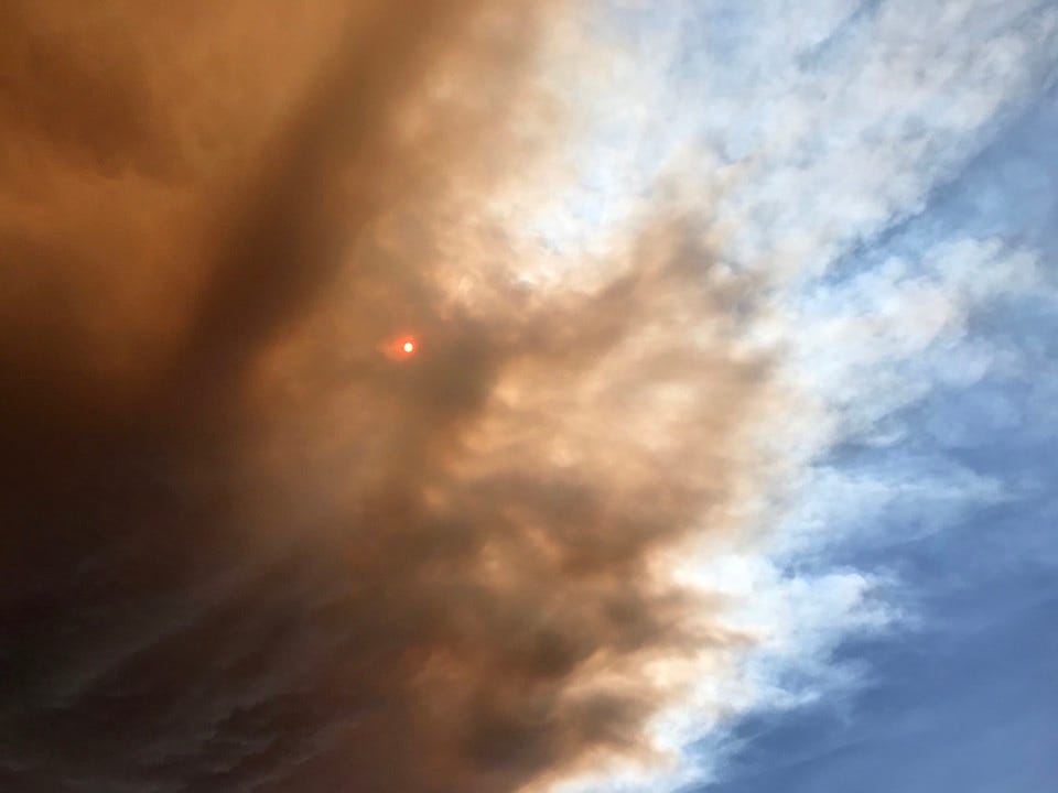 Smoke from the North Umpqua Fire passes overhead