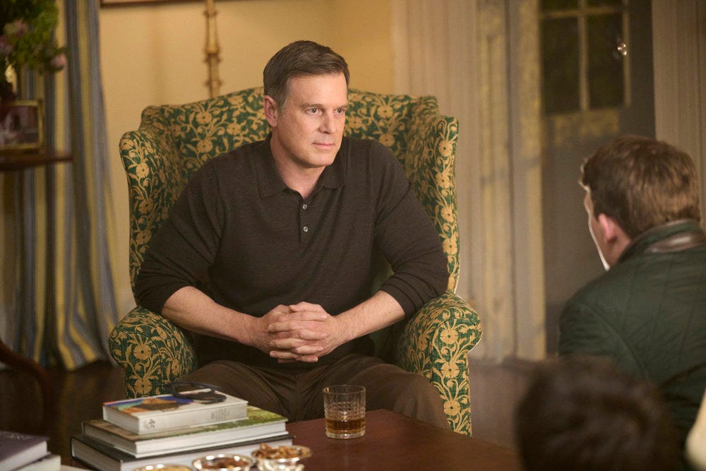 LINE OF FIRE -- "Pilot" Episode 101 -- Pictured: Peter Krause as Mike Hollingsworth, in the living room with Russ LINE OF FIRE -- "Pilot" Episode 101 -- Pictured: Peter Krause as Mike Hollingsworth, in the living room with Russ