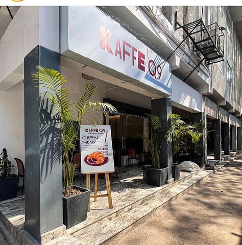 Italian themed cafés 