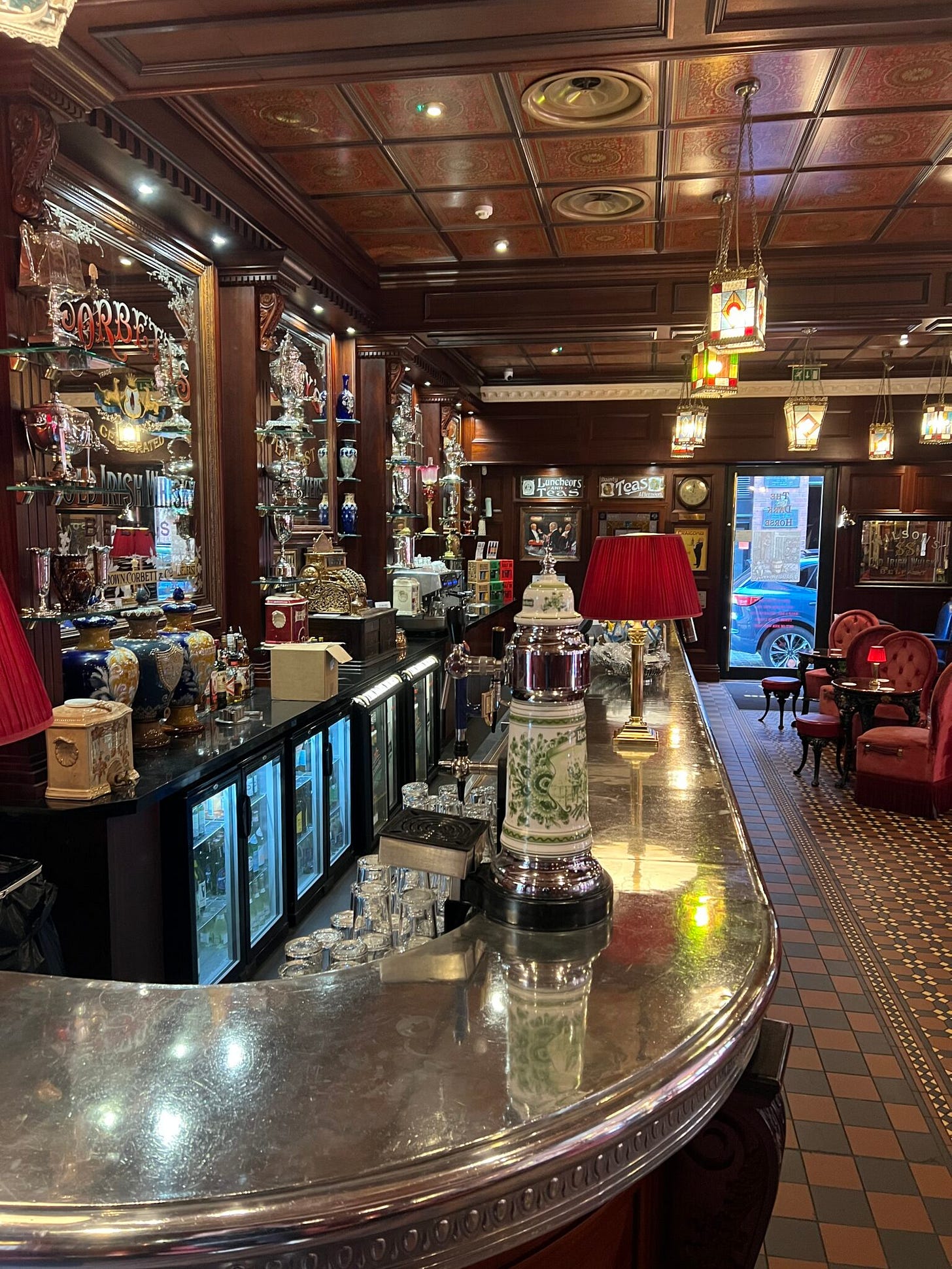 Dark Horse Belfast BAr von innen