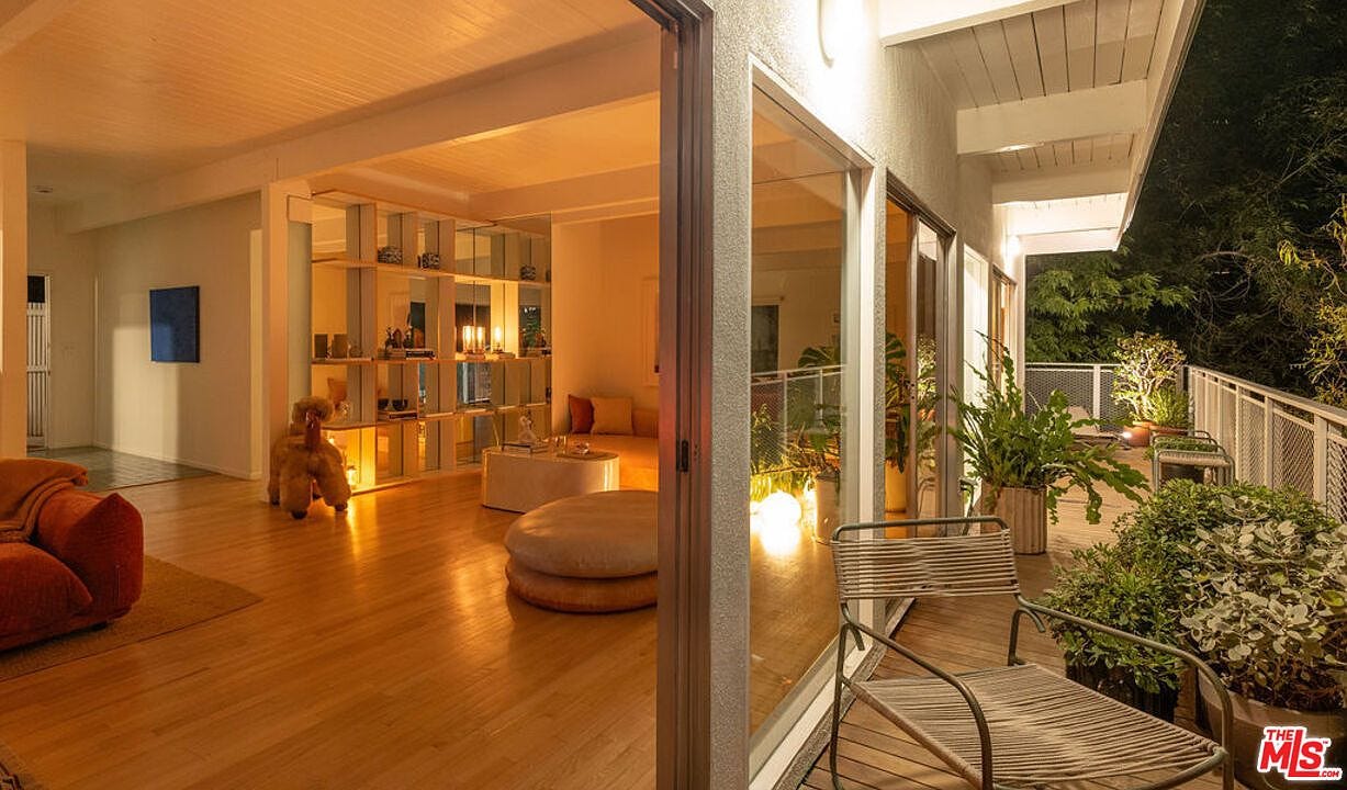 carousel photo #17 (MLS)