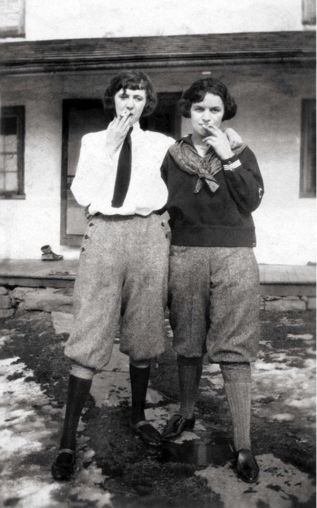 40 Cool Pics of Badass Ladies Smoking Cigarettes in the Past ~ Vintage  Everyday