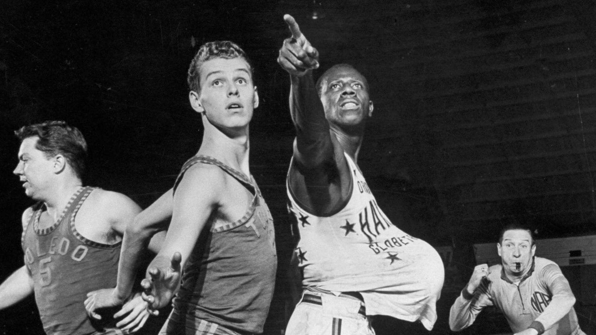 The Erased Legacy of the Harlem Globetrotters