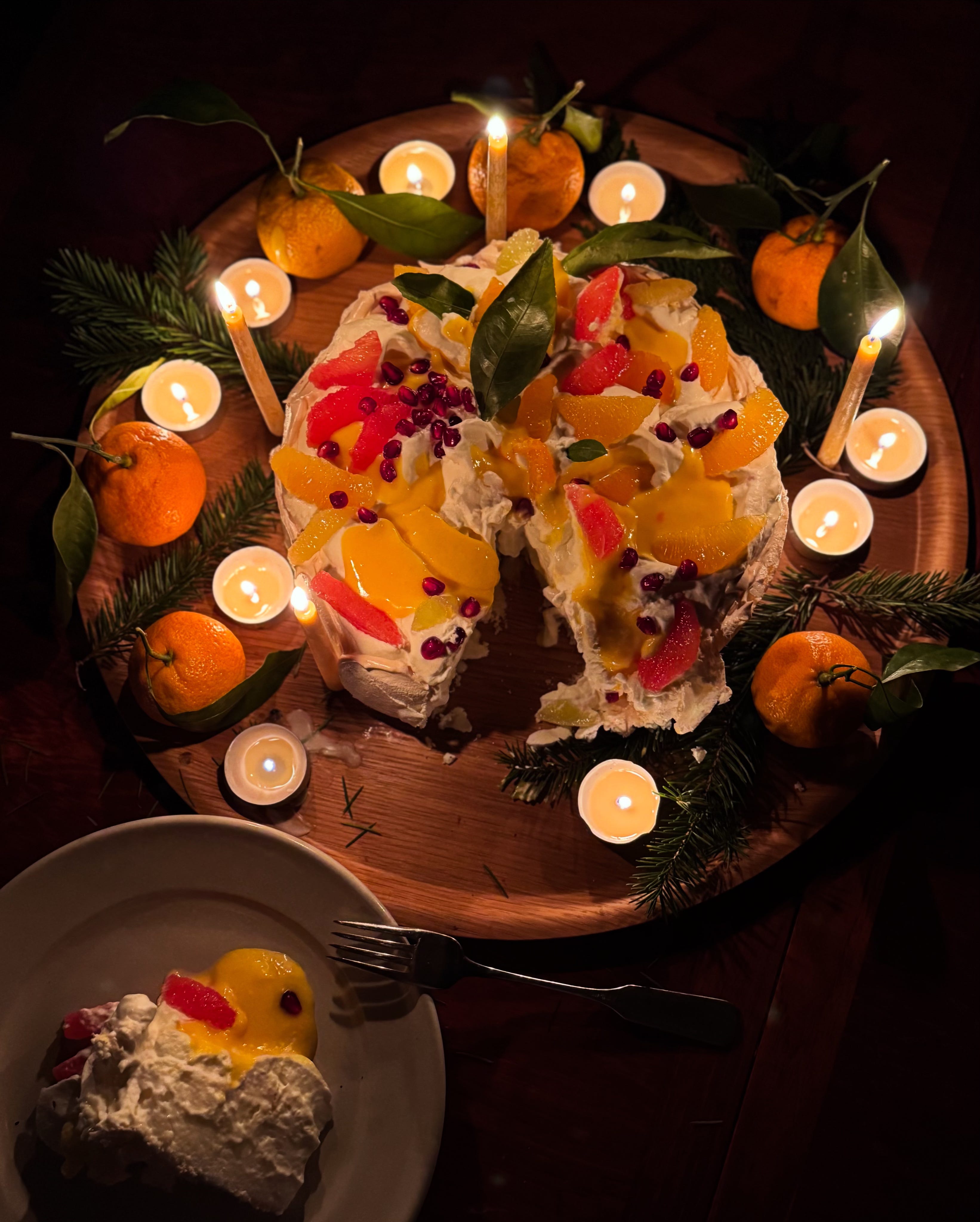 Winter Pavlova - by Liz Prueitt - Have Your Cake, image size:3284x4096