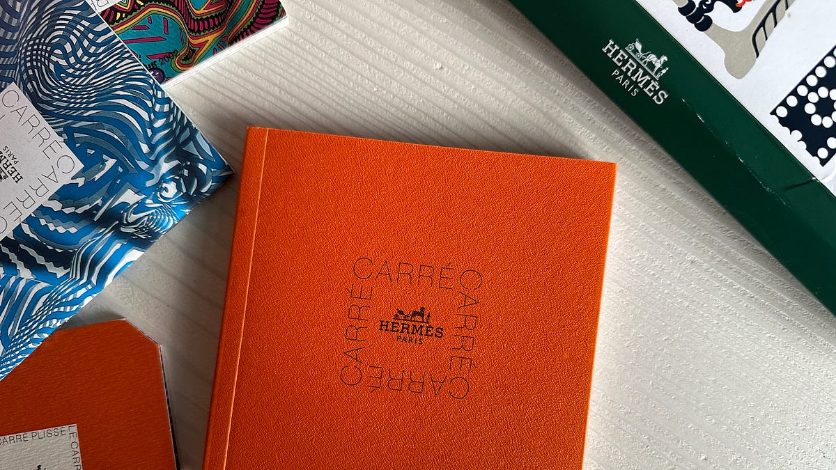 Unsolved Hermès Scarf IDs: Vintage Carré Booklet