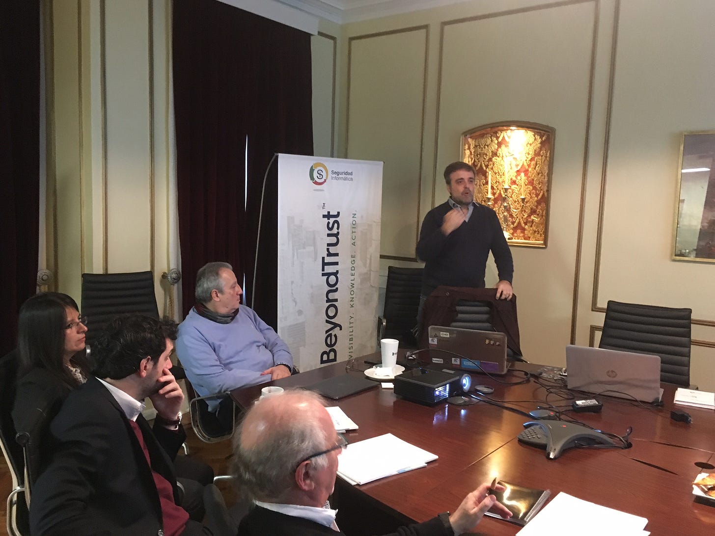 BreakFast CISO (8): Ciberseguridad antes y después del #Ransomware y Ciberataques corporativos @BeyondTrust @BlueLiv BreakFast CISO (8): Ciberseguridad antes y después del #Ransomware y Ciberataques corporativos @BeyondTrust @BlueLiv