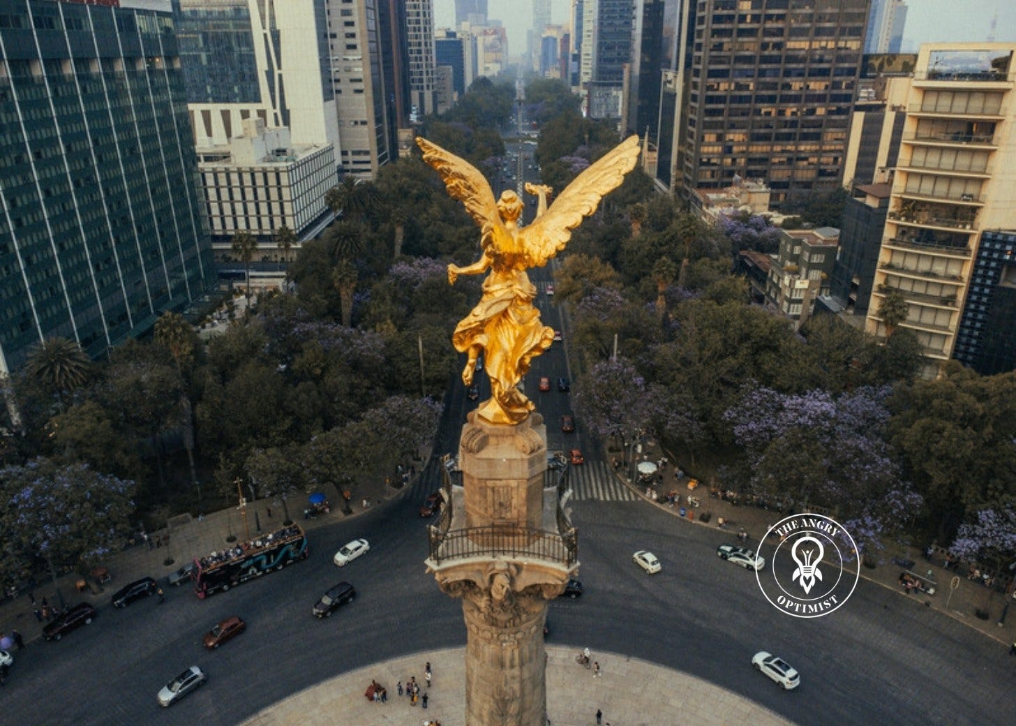 Självständighetsängeln i Mexico City sedd från ovan