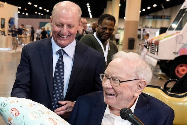 Opinion: The king Warren Buffett is retiring. Long live Greg Abel, his  Canadian successor - The Globe and Mail