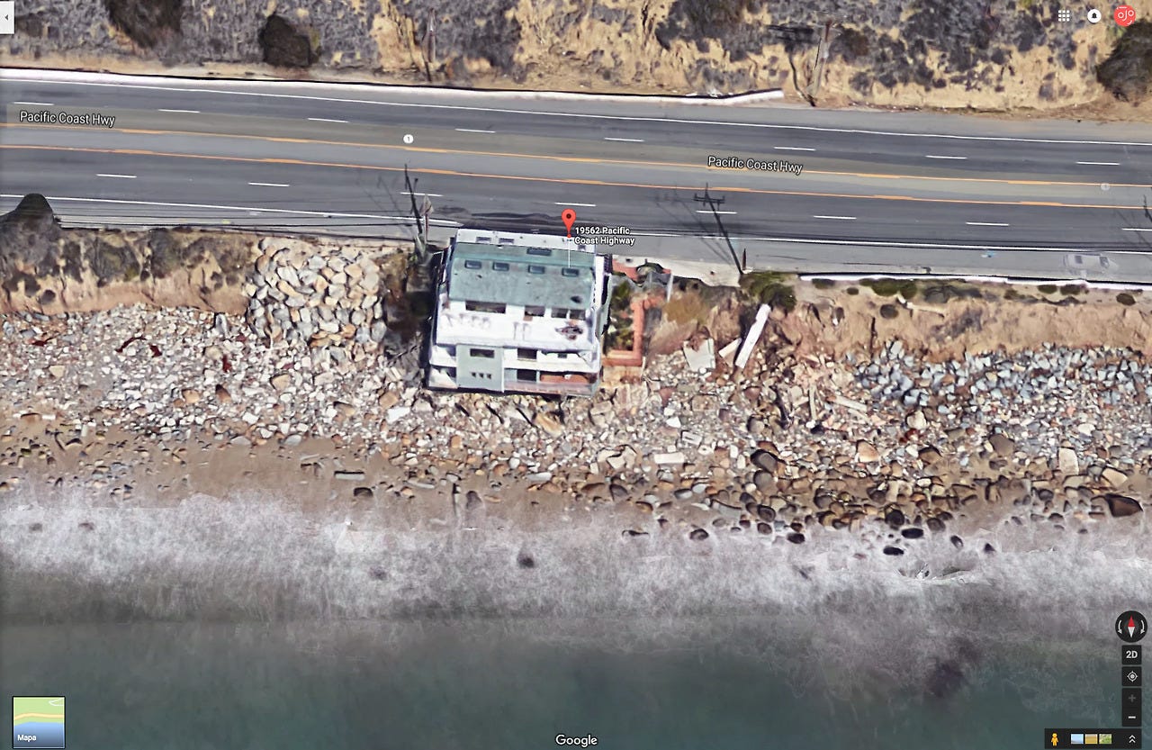 Lana del Rey - High by the Beach
Jake Nava. 2015
Beach house
19562 Pacific Coast Hwy, Malibu, CA 90265, USA
See in map
See video
