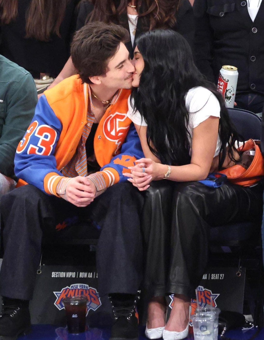 best of kylie & timothee on X: "KYLIE JENNER AND TIMOTHEE CHALAMET ❤️‍🩹  https://t.co/dsjqqcO0qI" / X