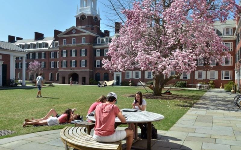 Residential Colleges | Yale College Undergraduate Admissions