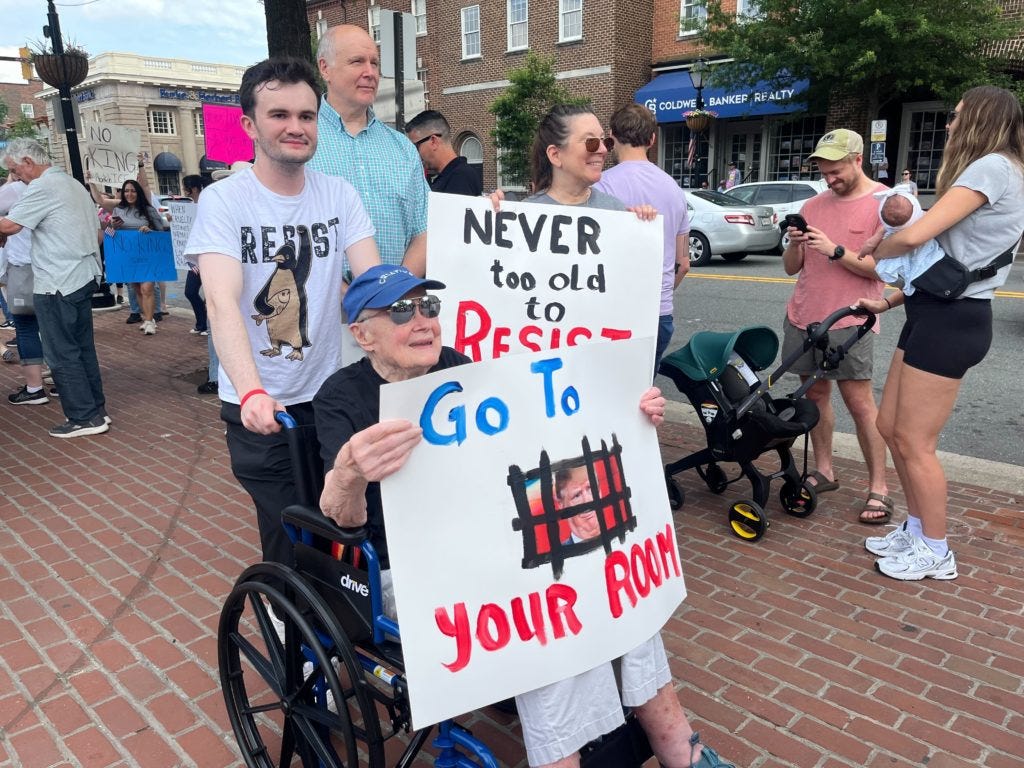 Protesters gather across the U.S. at nationwide anti-Trump 'No Kings'  rallies | PBS News