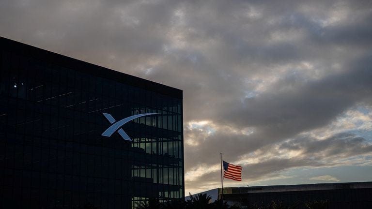 SpaceX targets in-house GPUs as it warns investors of chip supply, costs |  MarketScreener