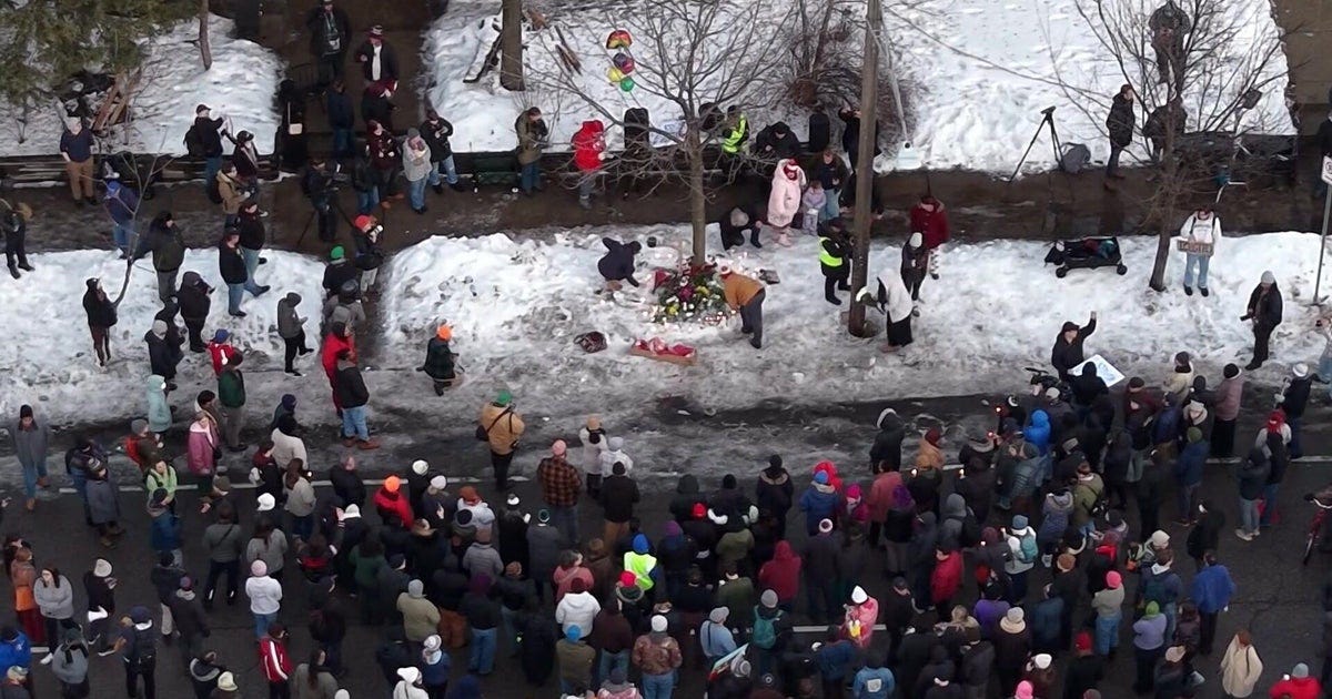 Feds descend on Roosevelt High School in Minneapolis, MPS cancels school  for rest of week - CBS Minnesota