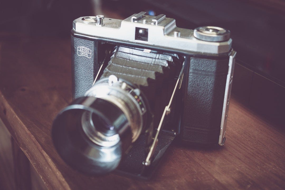 <p>Photo by <a href="https://unsplash.com/@cozy6127?utm_source=storipress&utm_medium=referral&utm_campaign=api-credit">Martin Powell</a> / <a href="https://unsplash.com/?utm_source=storipress&utm_medium=referral&utm_campaign=api-credit">Unsplash</a></p> Zeiss Ikon Nettar Vintage Camera