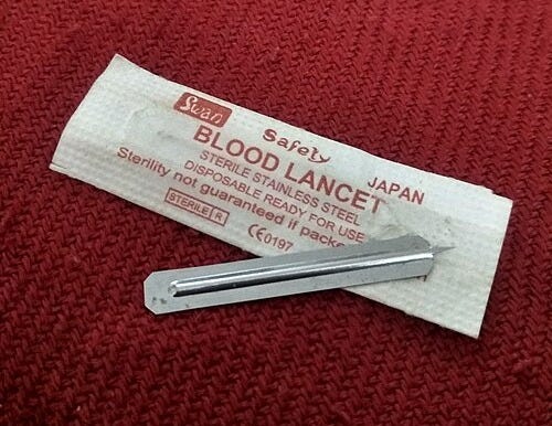 File:Blood Lancet.jpg