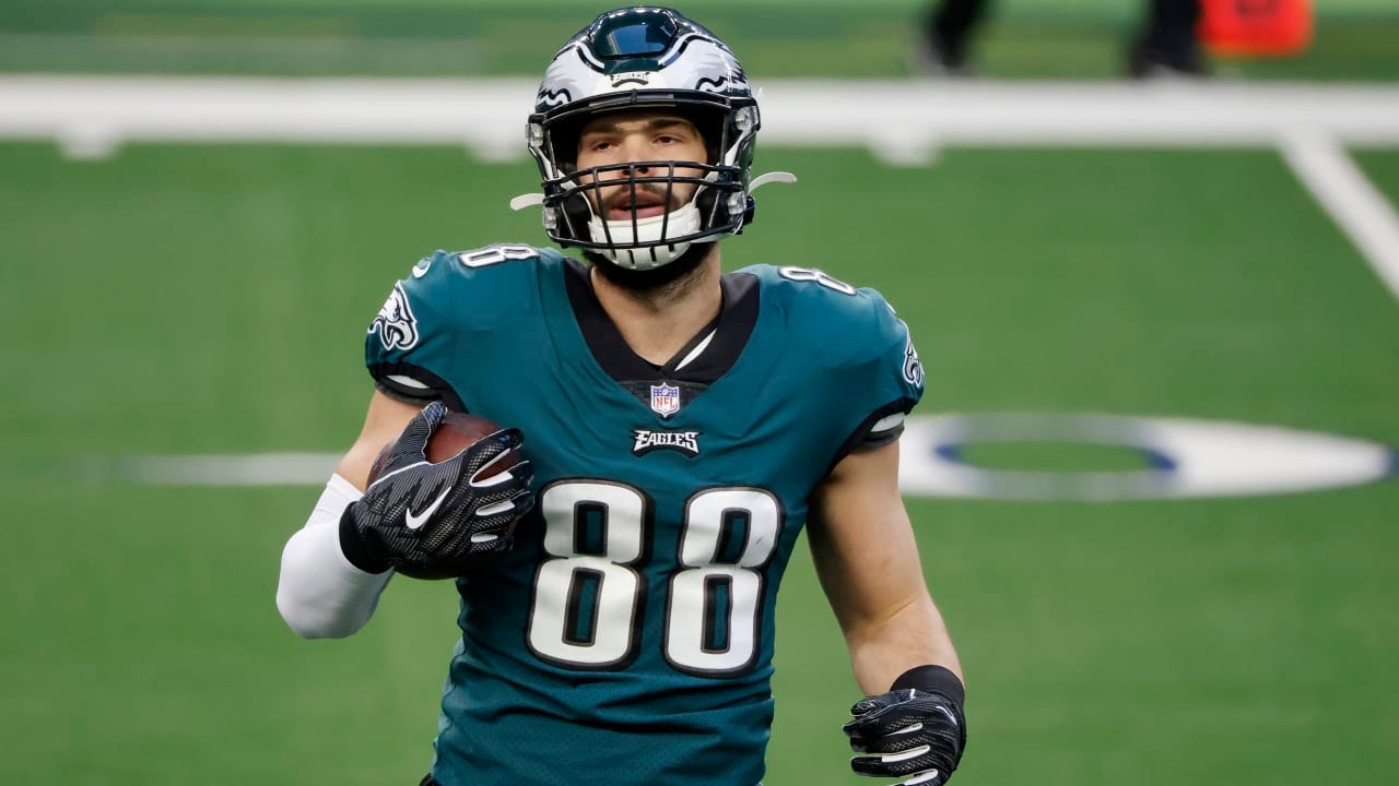 Dallas Goedert thought he'd 'have a deal done' with Eagles by start of  season