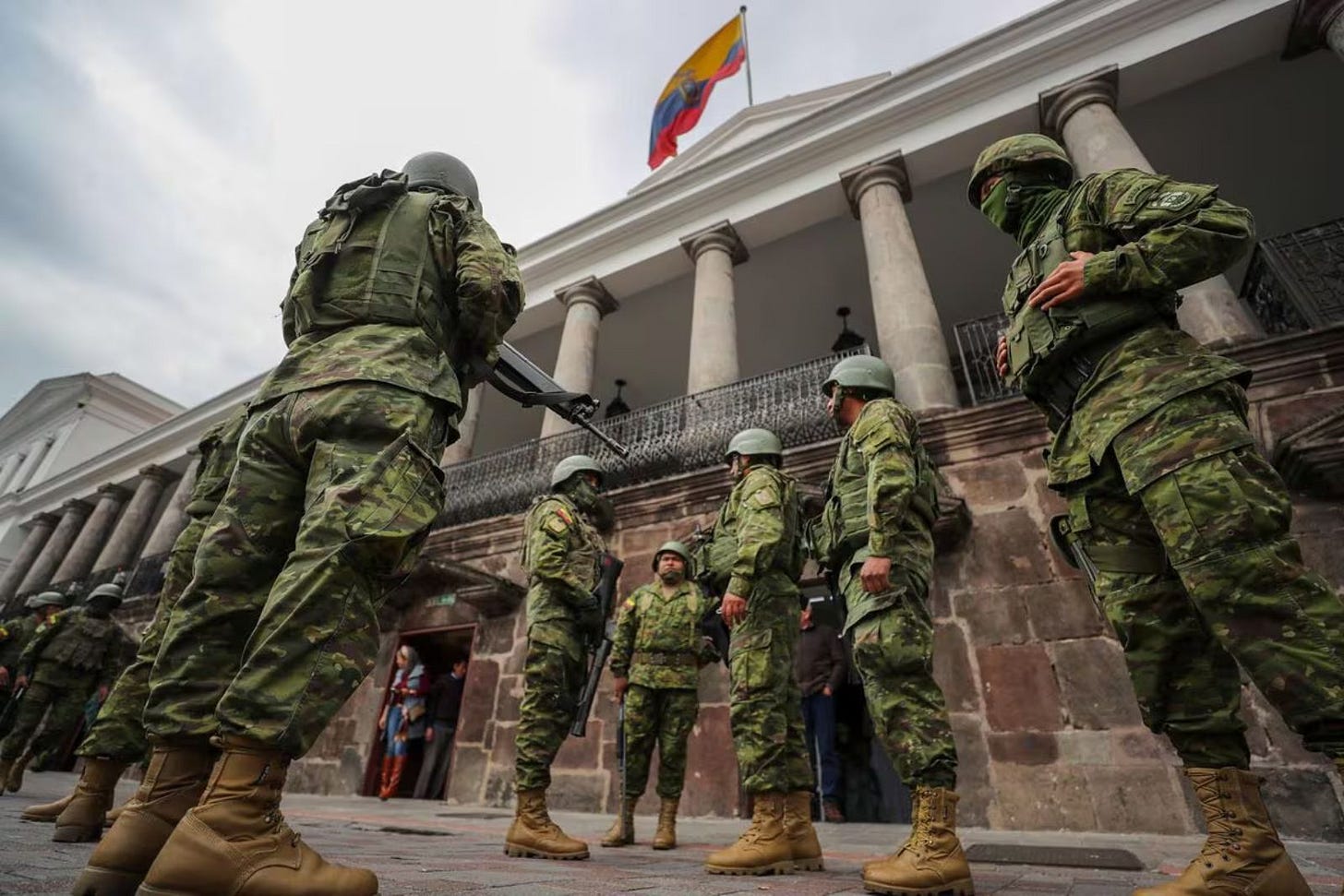 Equador decreta novo estado de exceção 