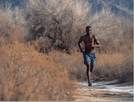 A person running on a dirt path

AI-generated content may be incorrect.