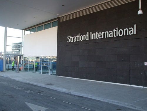 1280px-Stratford_International_stn_entrance 1280px-Stratford_International_stn_entrance