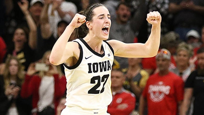 Iowa star Caitlin Clark breaks Pete Maravich's NCAA scoring record | CBC  Sports