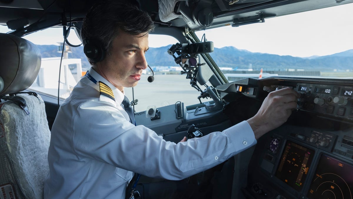 Nathan Fielder Flying a Boeing 737 in 'The Rehearsal' Finale