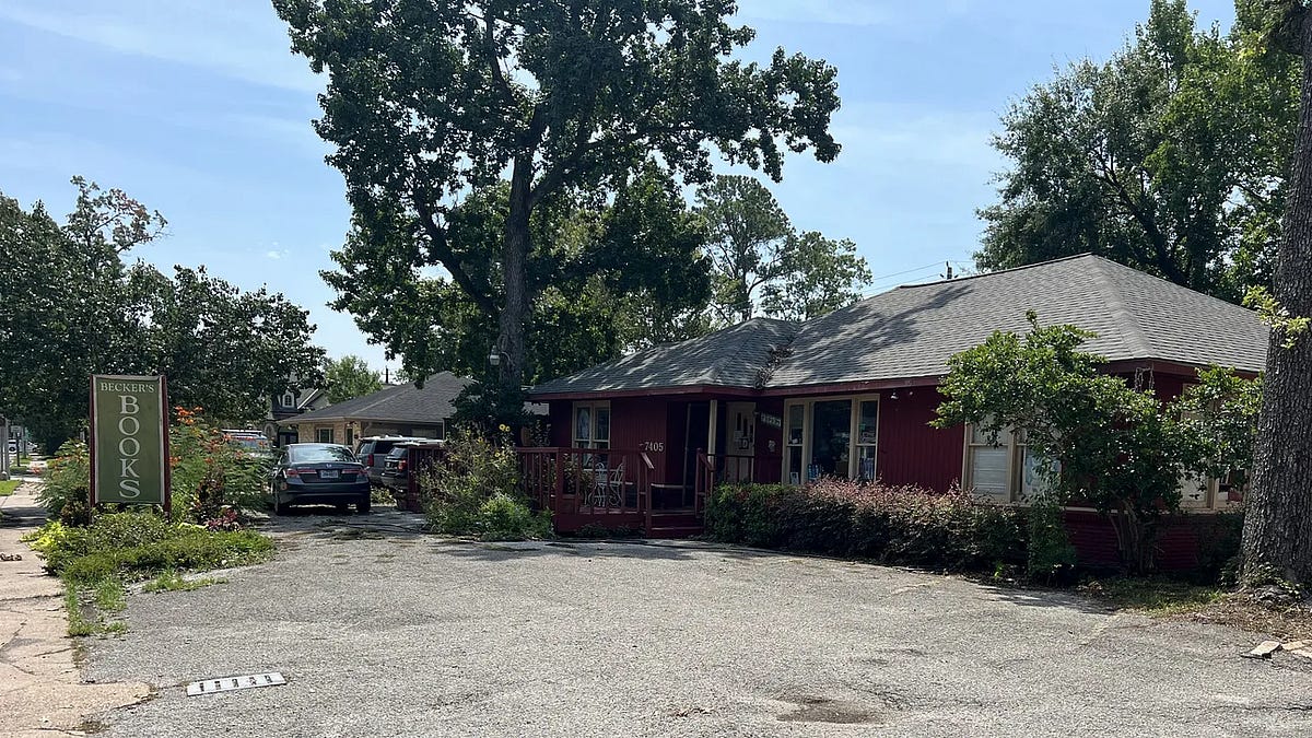 I am opening a second bookstore. | #102