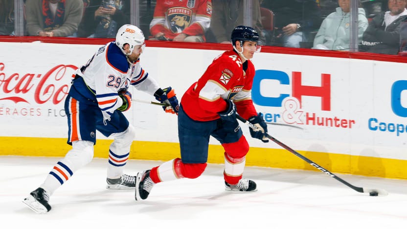 Forsling handling the puck under pressure Forsling handling the puck under pressure